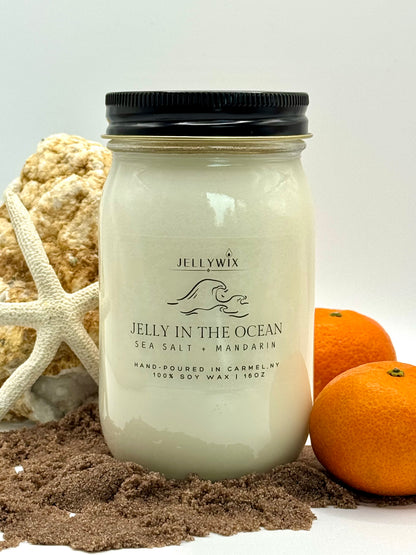 JELLY IN THE OCEAN
